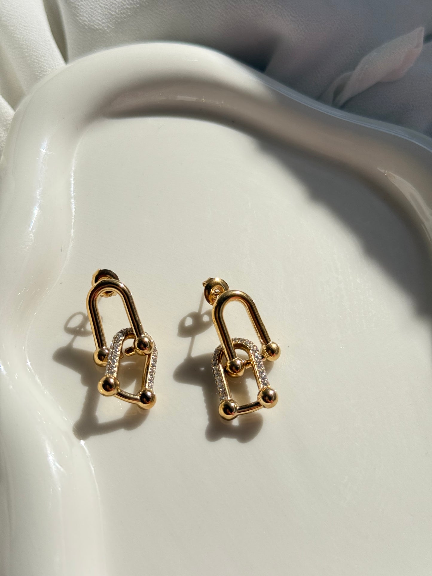 Σκουλαρίκια