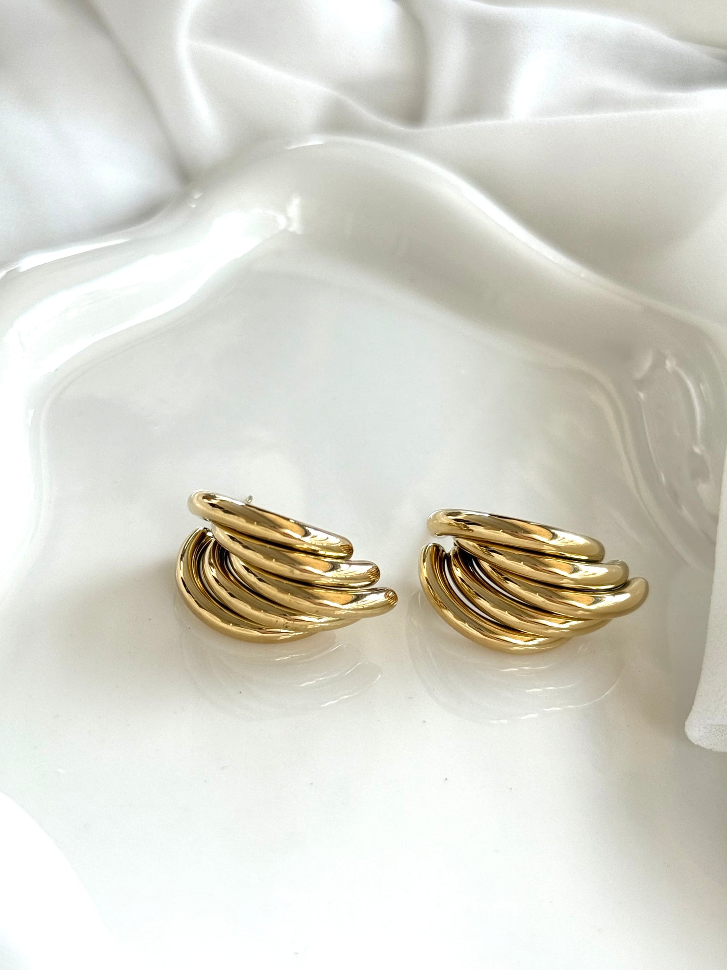 Σκουλαρίκια