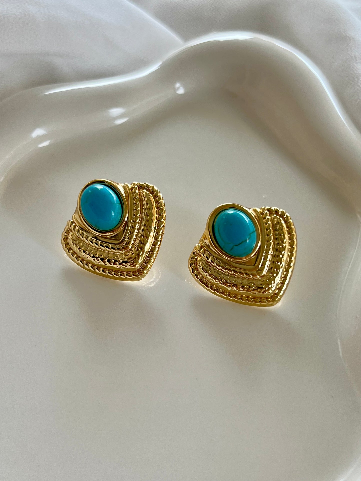 Σκουλαρίκια