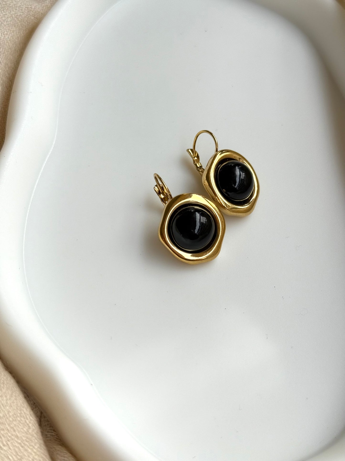 Σκουλαρίκια