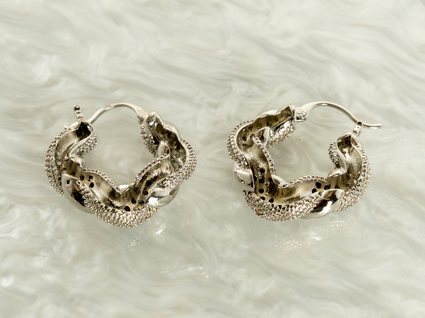 Σκουλαρίκια