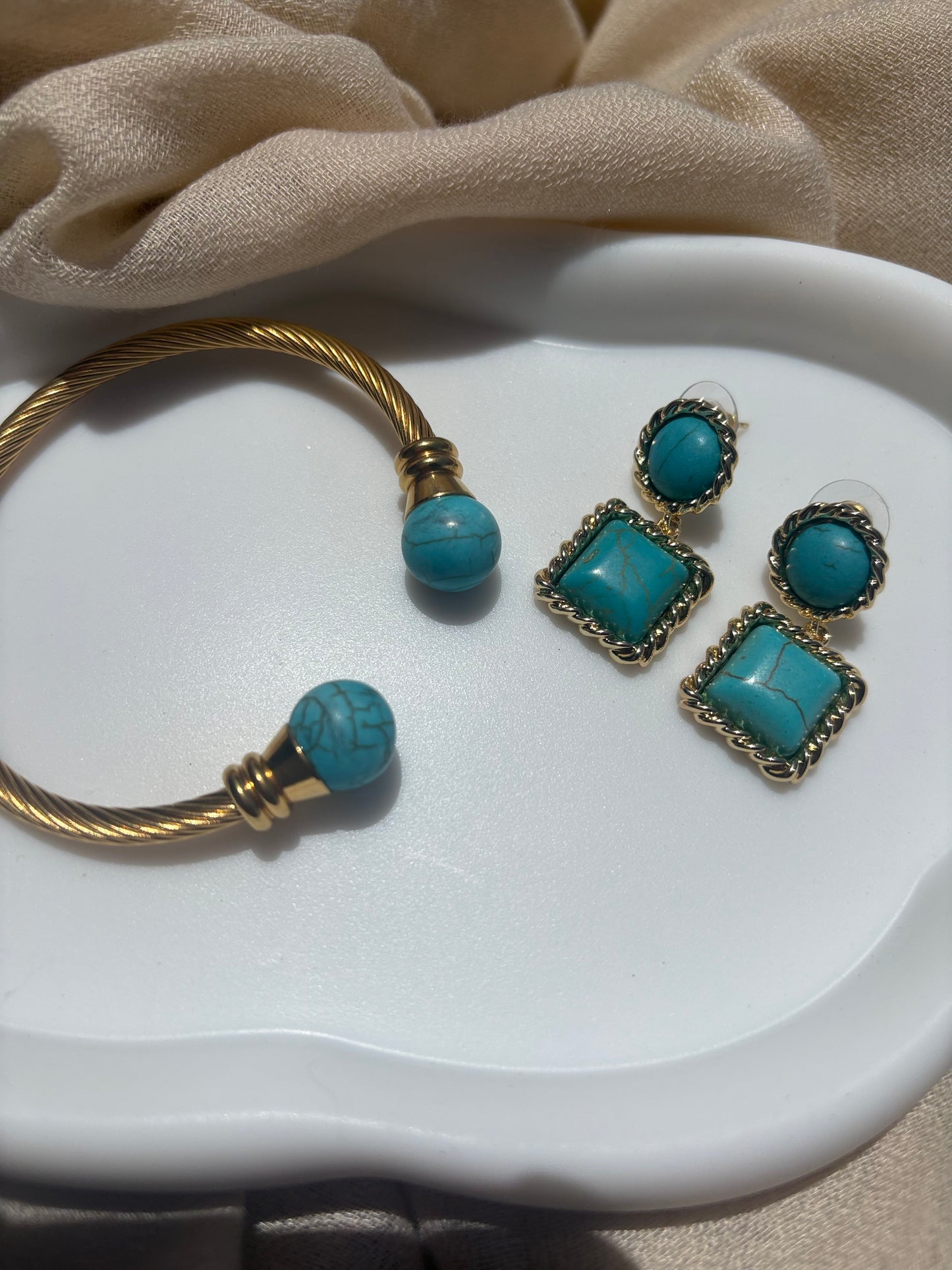 Σκουλαρίκια