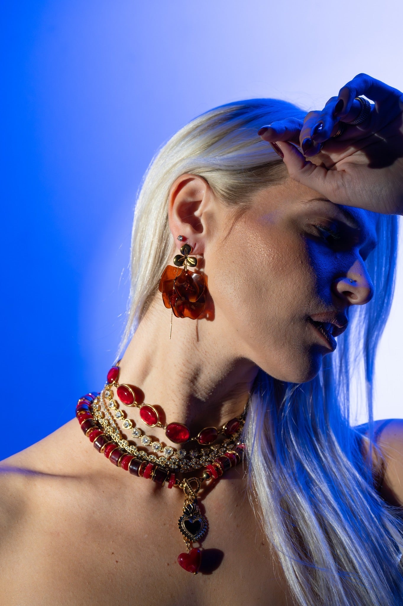 Σκουλαρίκια.