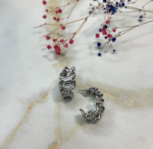 Σκουλαρίκια