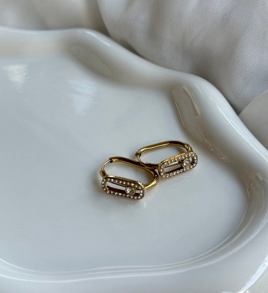 Σκουλαρίκια