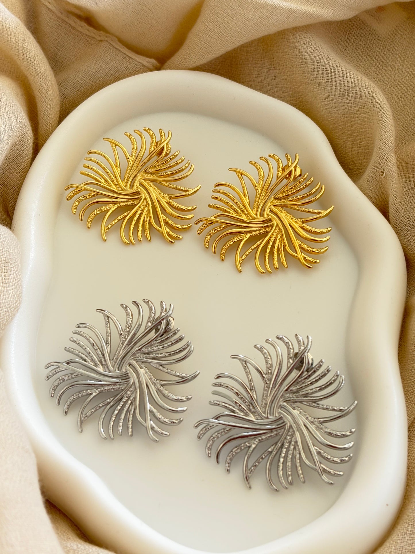 Σκουλαρίκια