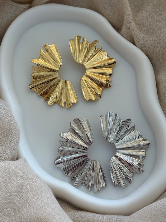 Σκουλαρίκια