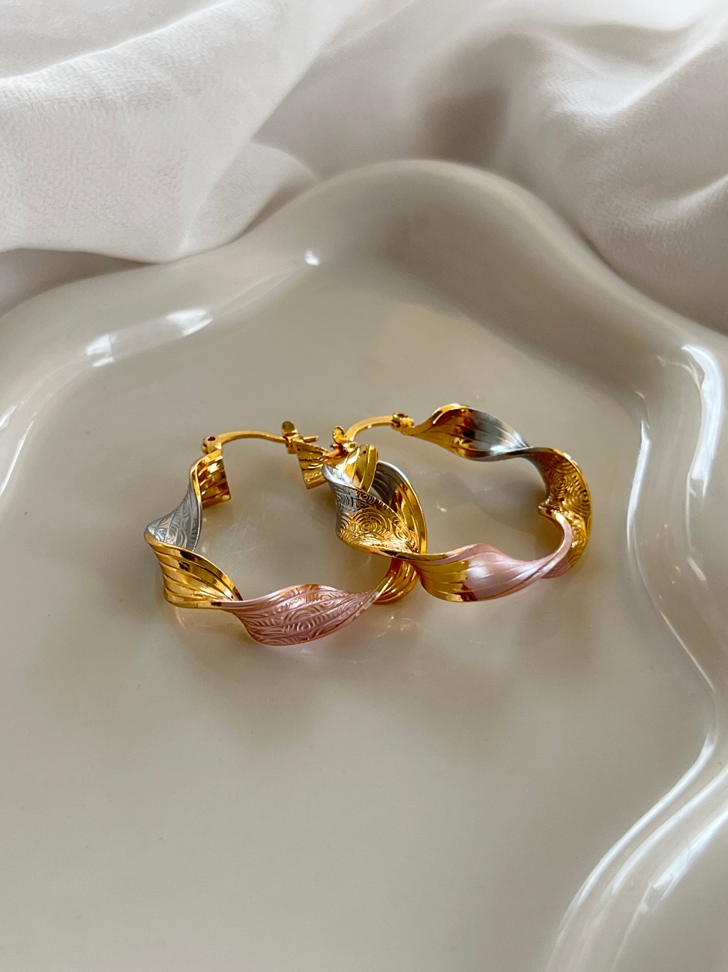 Σκουλαρίκια