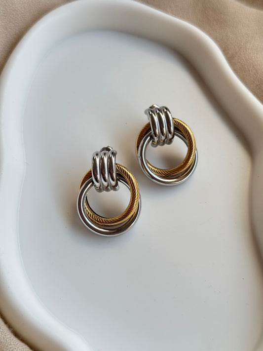 Σκουλαρίκια