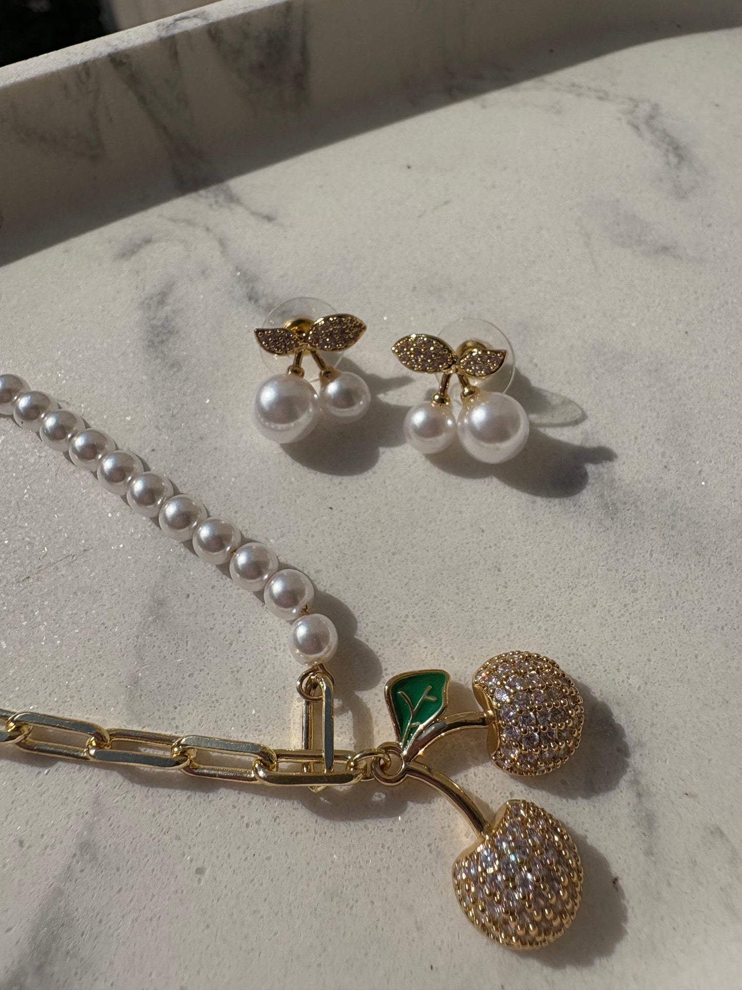 Σκουλαρίκια