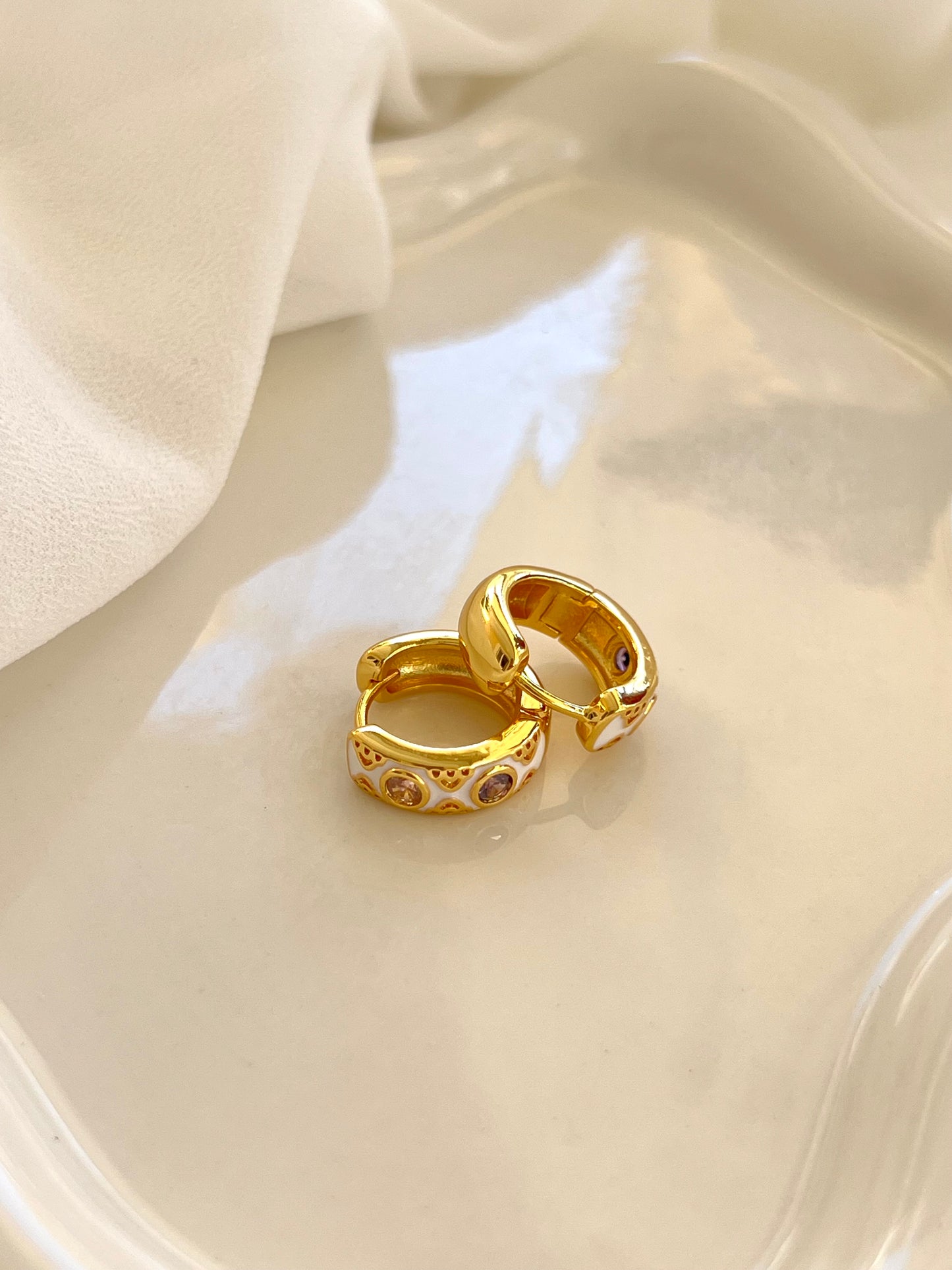 Σκουλαρίκια