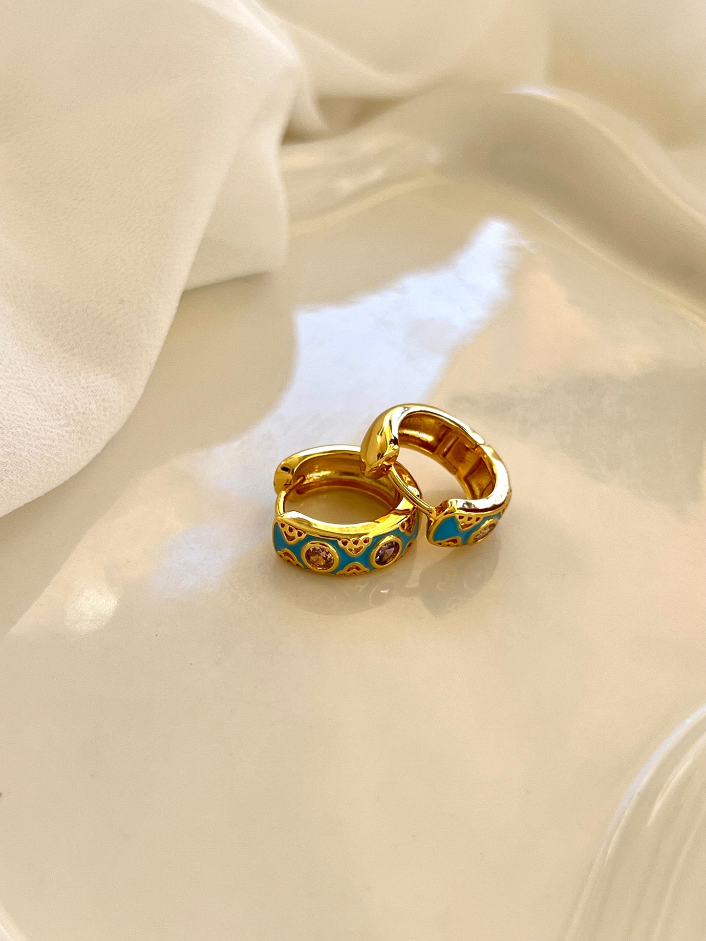 Σκουλαρίκια