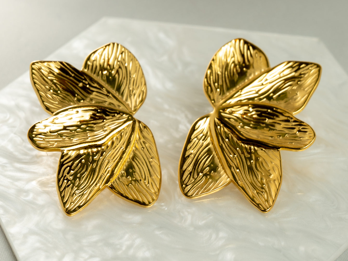 Σκουλαρίκια