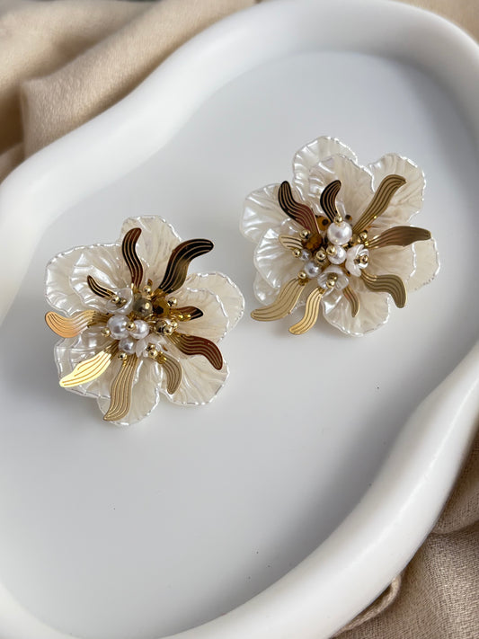 Σκουλαρίκια