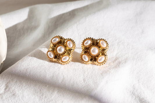 Σκουλαρίκια